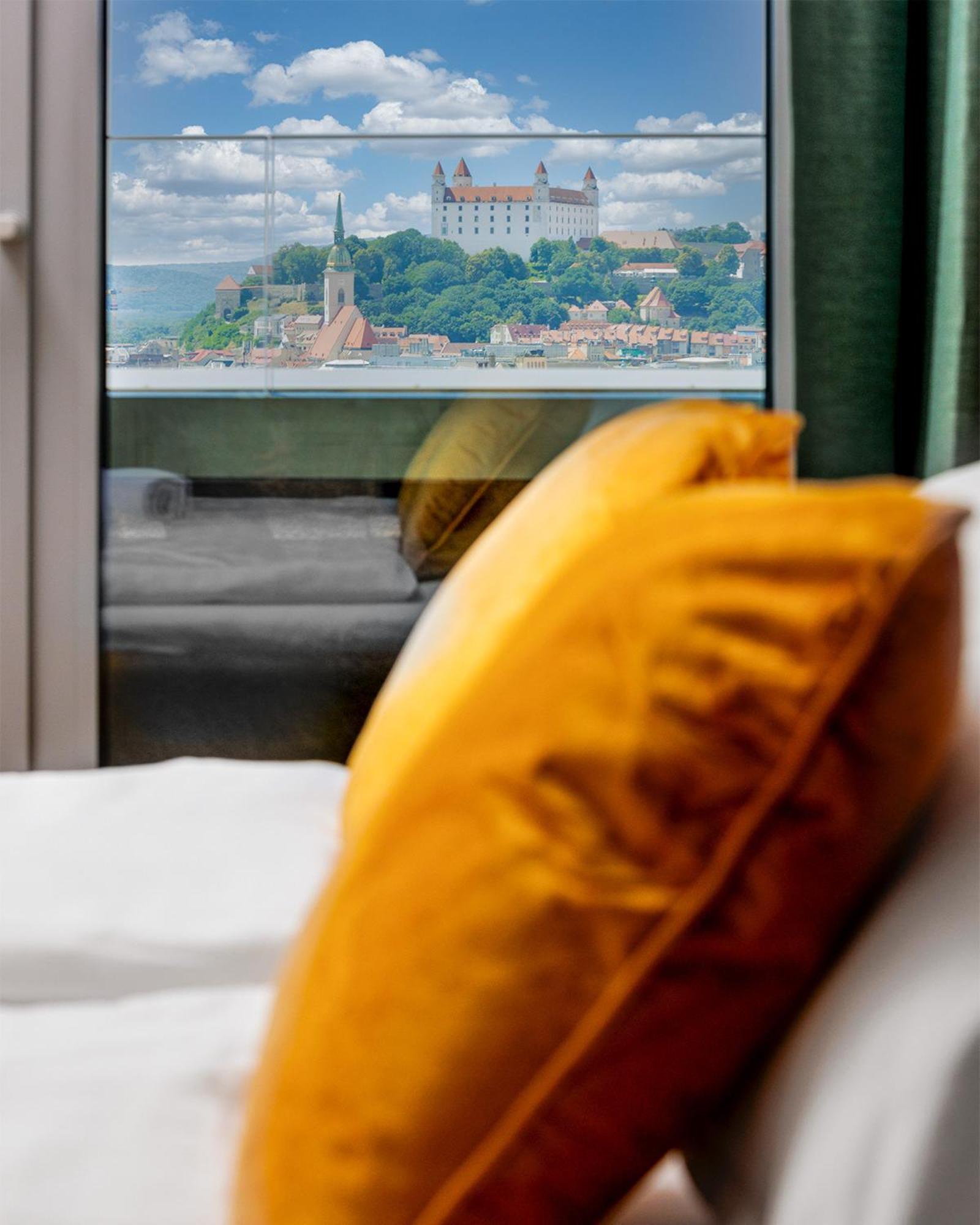 Sky Park 1 - Luxurious #Instaworthy Apartment In Downtown City Center With Included Parking, Best Address In Town Bratislava Exteriör bild