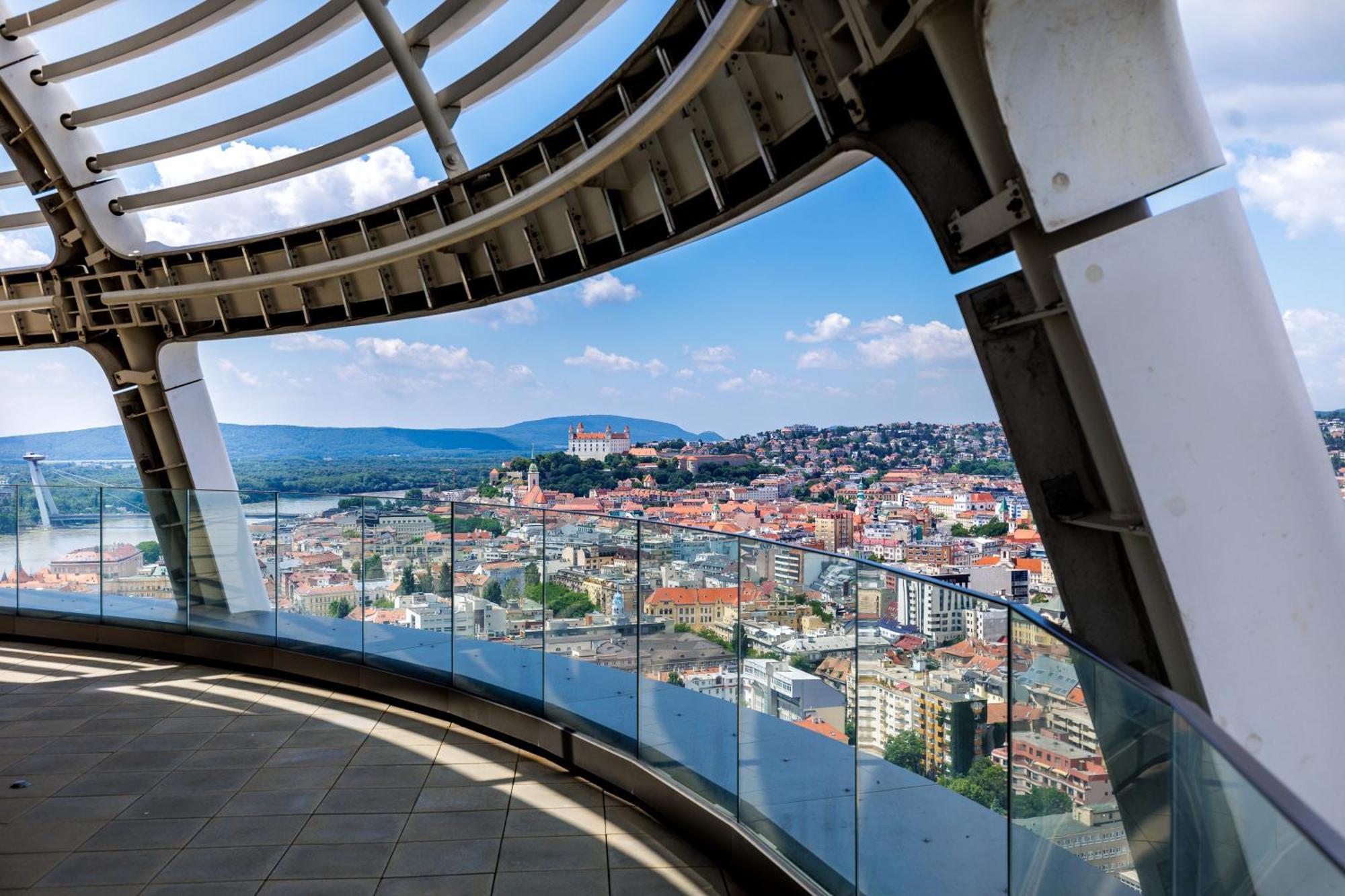 Sky Park 1 - Luxurious #Instaworthy Apartment In Downtown City Center With Included Parking, Best Address In Town Bratislava Exteriör bild