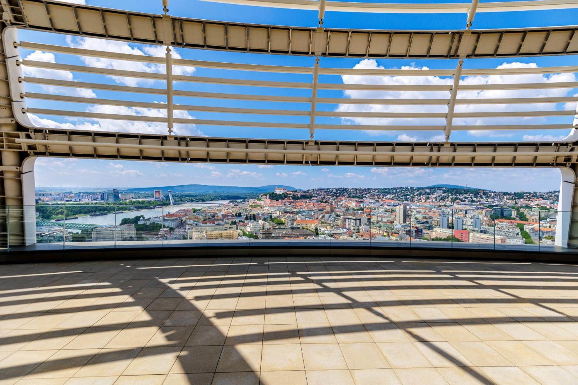 Sky Park 1 - Luxurious #Instaworthy Apartment In Downtown City Center With Included Parking, Best Address In Town Bratislava Exteriör bild